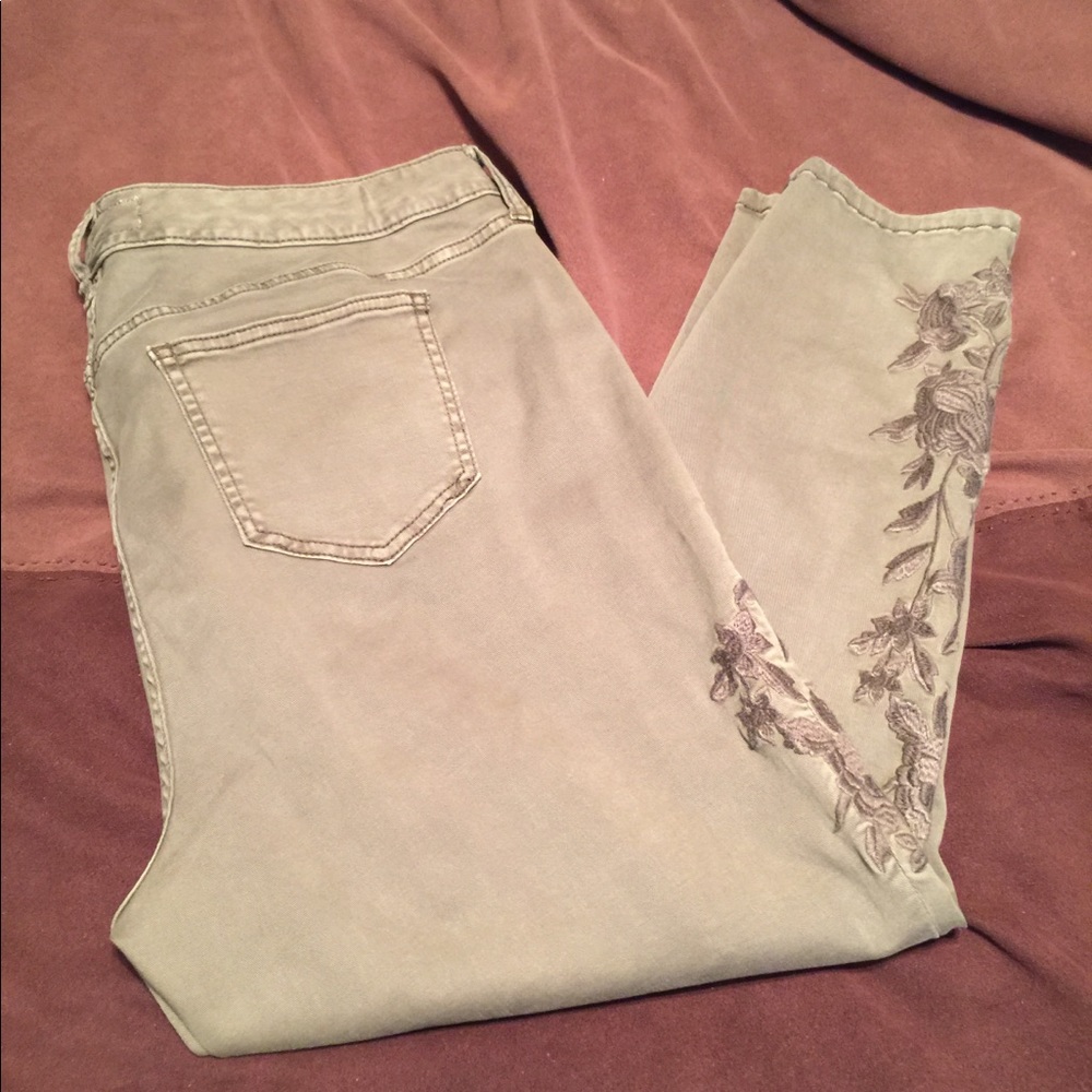 Torrid size 16 nwot we swear by the fit jeans